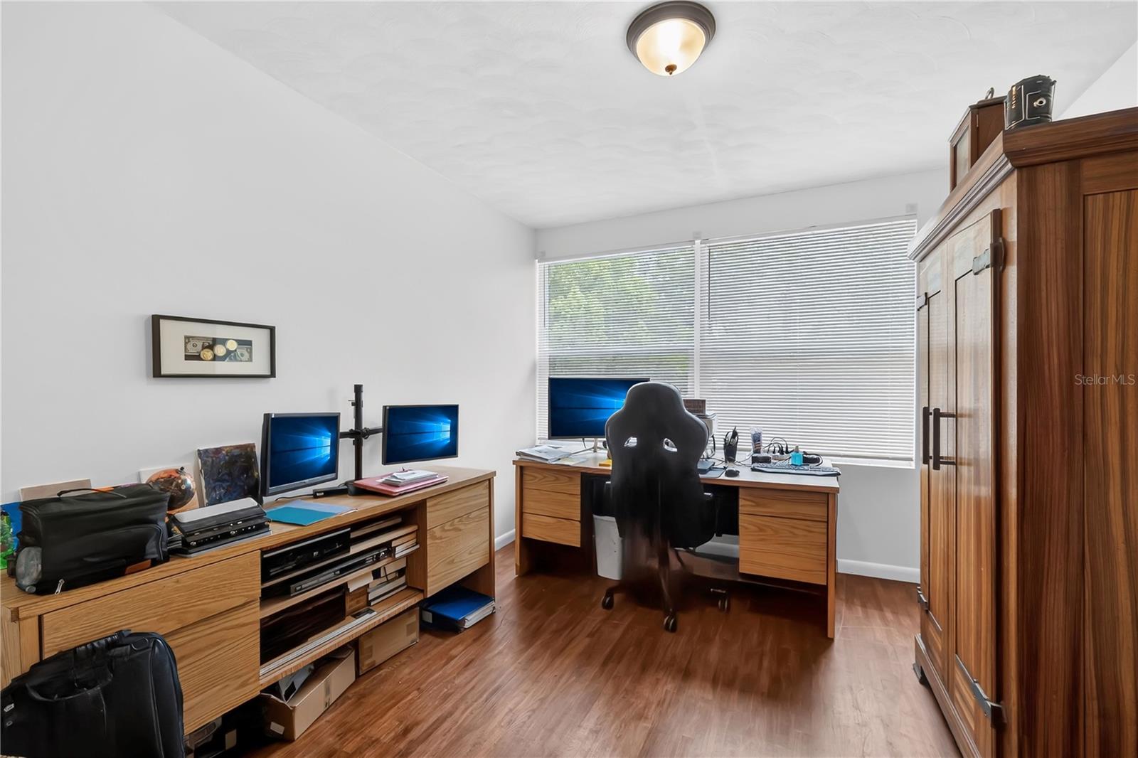 2010 LEE DR, VALRICO, FL, 33594