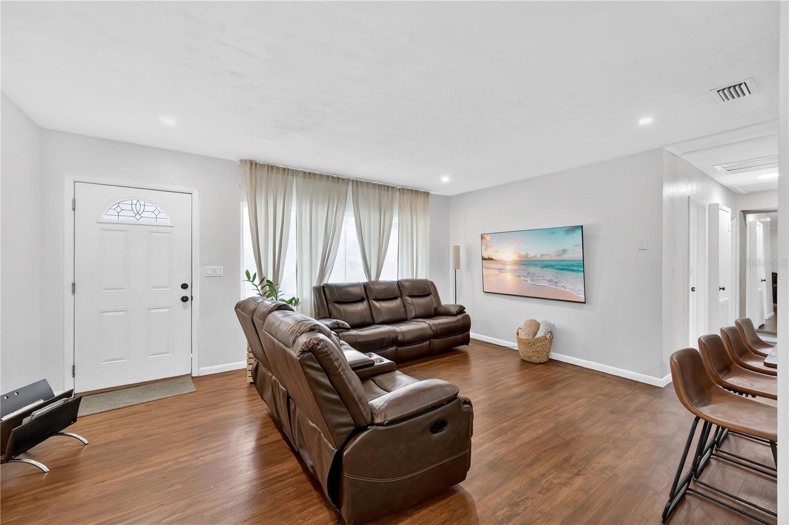 2010 LEE DR, VALRICO, FL, 33594