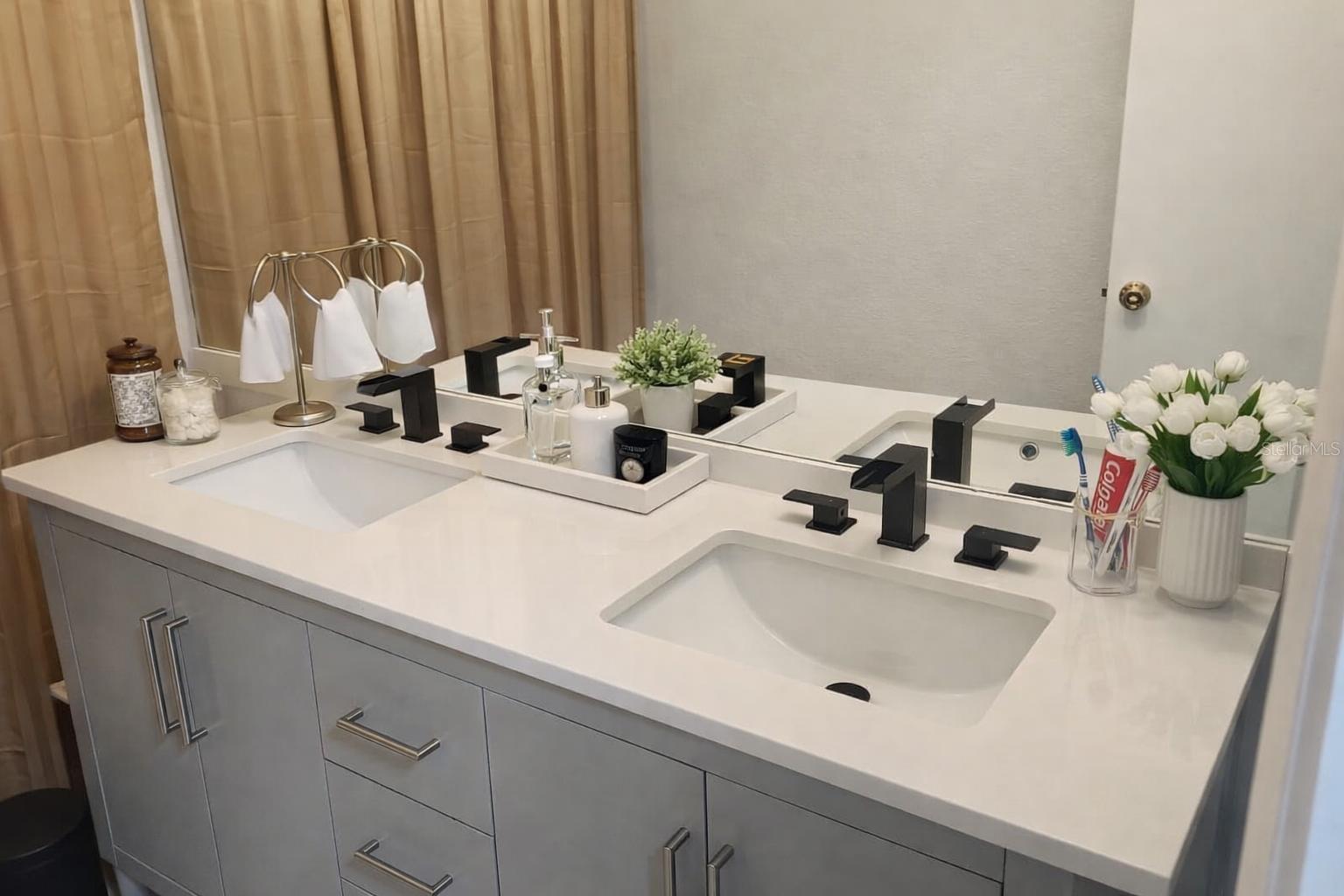 1910 LITHIA PINECREST RD, VALRICO, FL, 33596