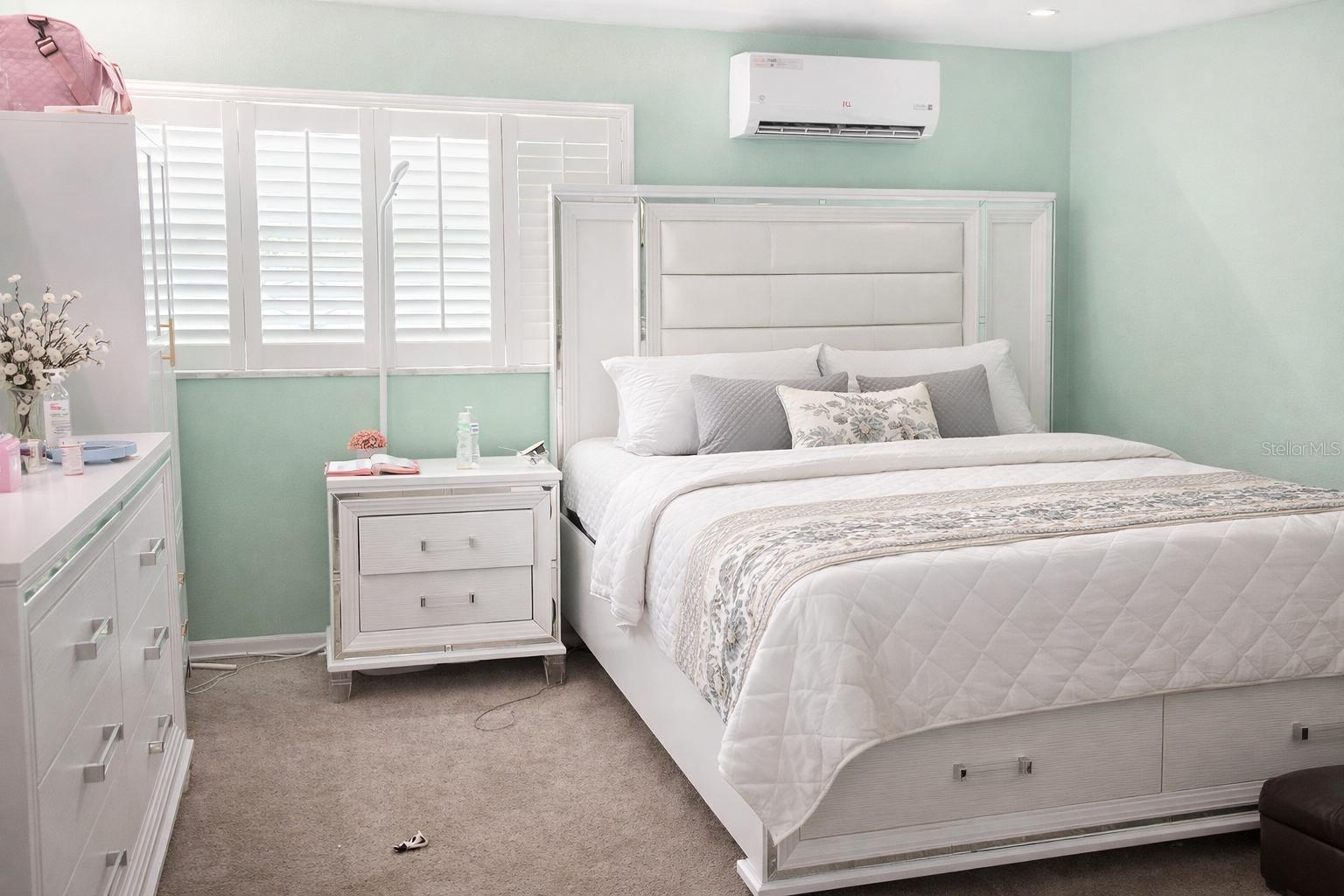 1910 LITHIA PINECREST RD, VALRICO, FL, 33596