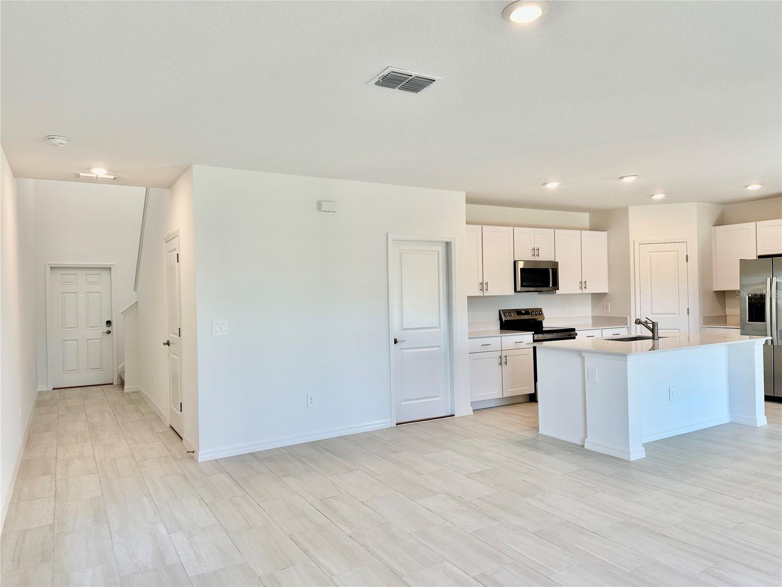 17761 PLEASANTVIEW BLVD, LAND O LAKES, FL, 34638