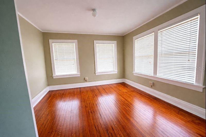 725 W CENTRAL AVE, WINTER HAVEN, FL, 33880