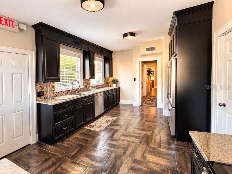 725 W CENTRAL AVE, WINTER HAVEN, FL, 33880