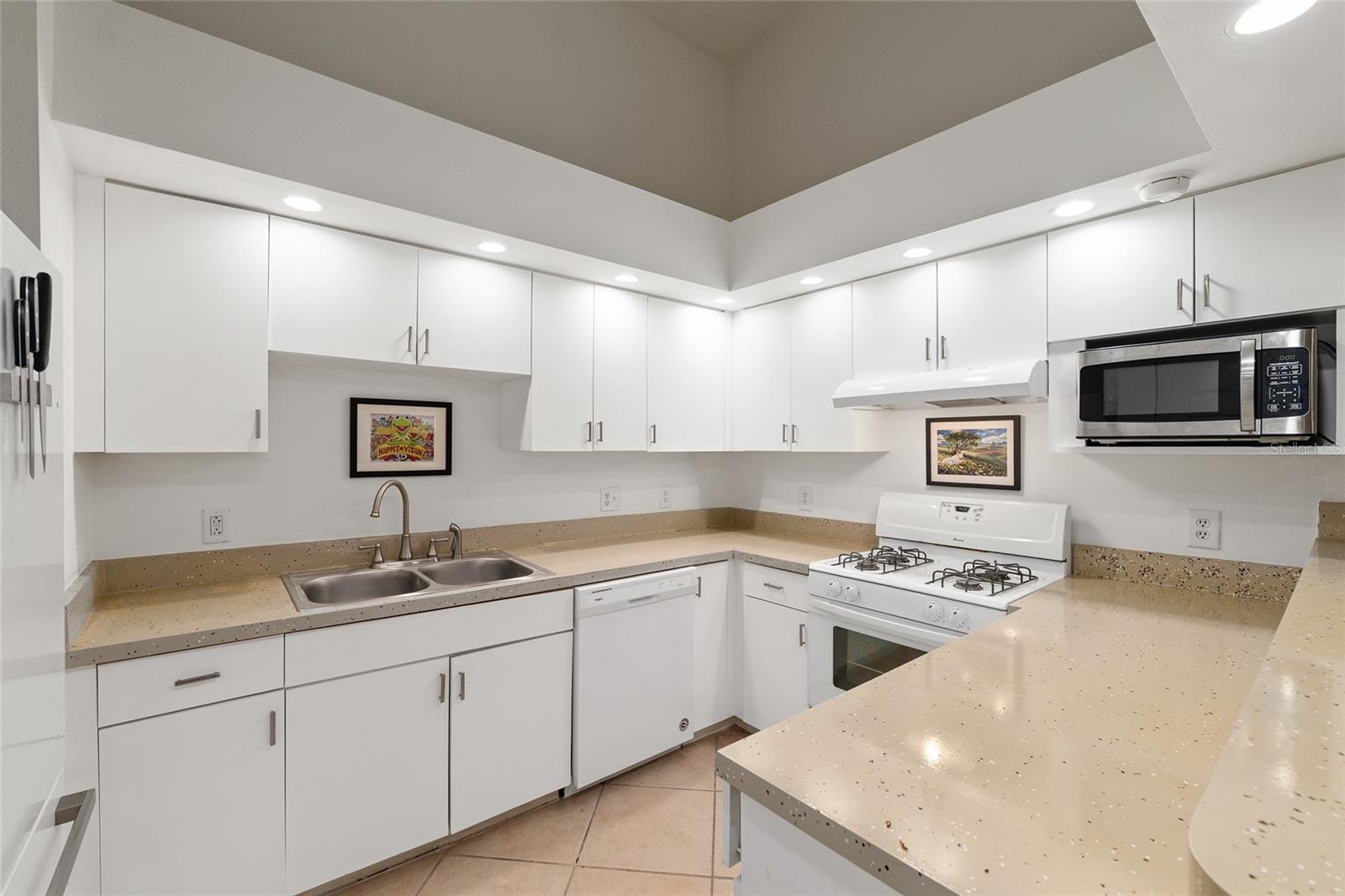 3953 NW 7TH PL, GAINESVILLE, FL, 32607