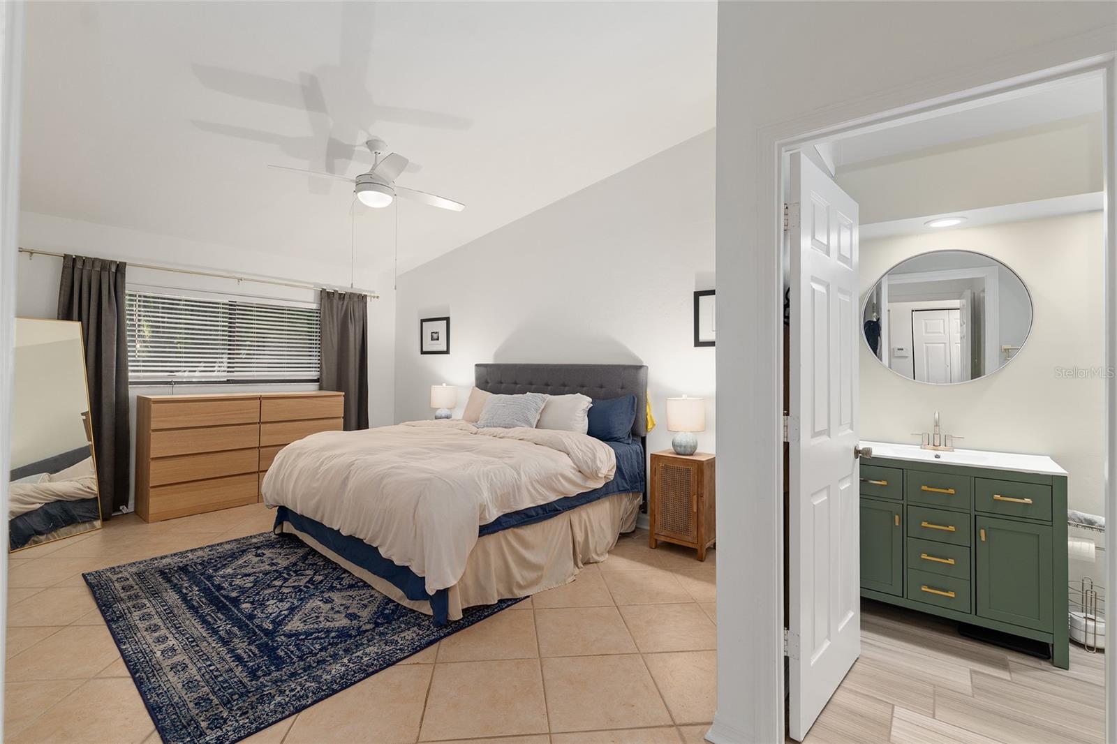 3953 NW 7TH PL, GAINESVILLE, FL, 32607