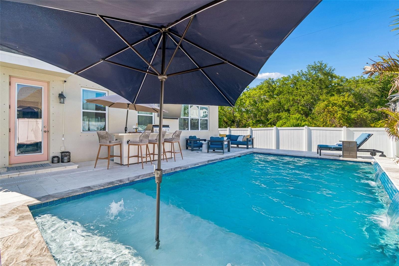 7602 S WEST SHORE BLVD, TAMPA, FL, 33616