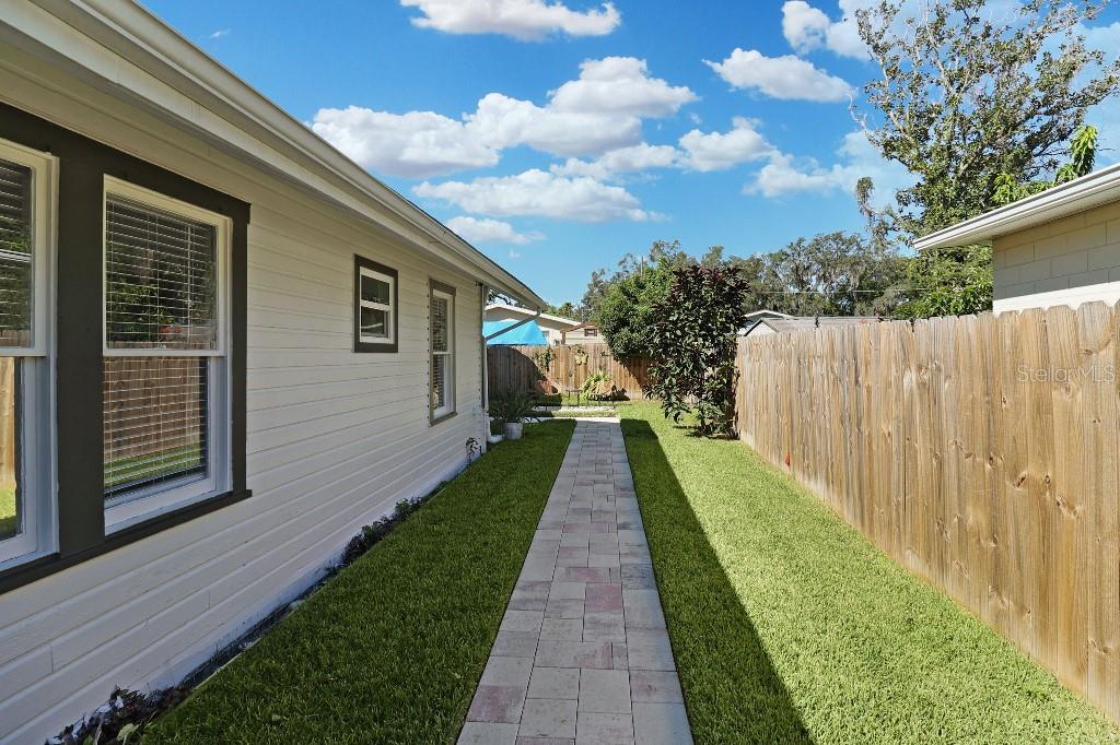 9310 N 18TH ST, TAMPA, FL, 33612