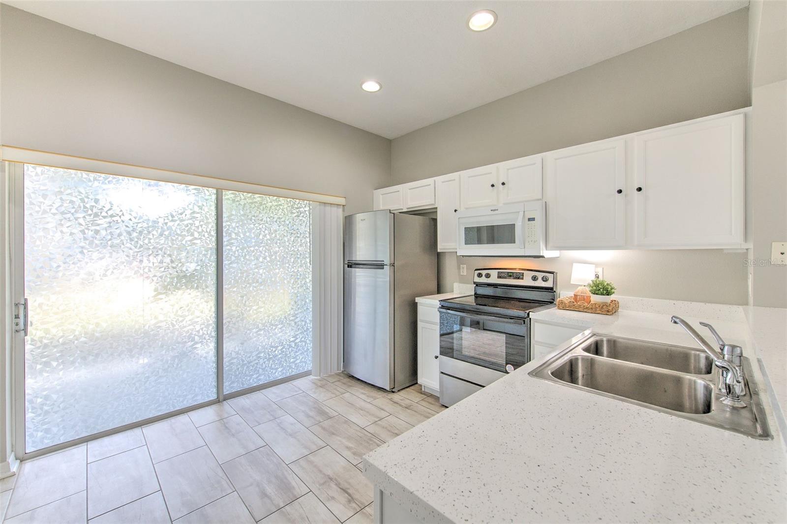 12847 KINGS CROSSING DR, GIBSONTON, FL, 33534