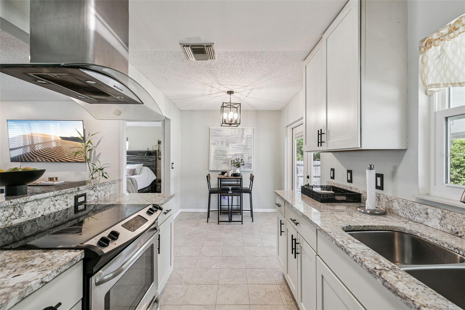 102 N SILVER CLUSTER CT, LONGWOOD, FL, 32750