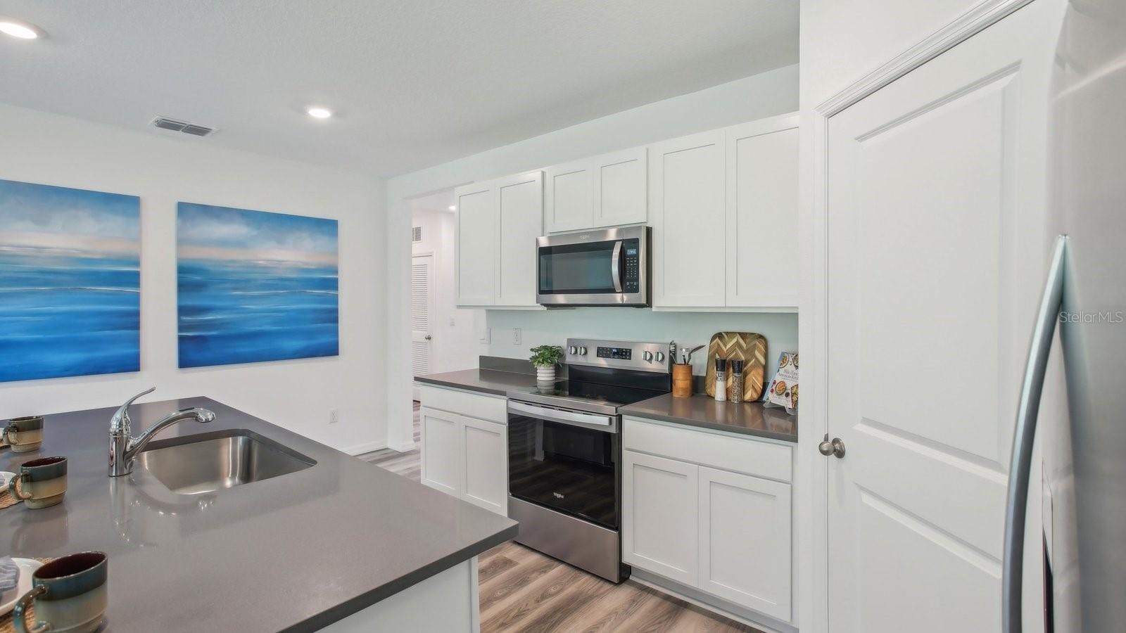 15111 CROSSHALL STREAM DR, WIMAUMA, FL, 33598