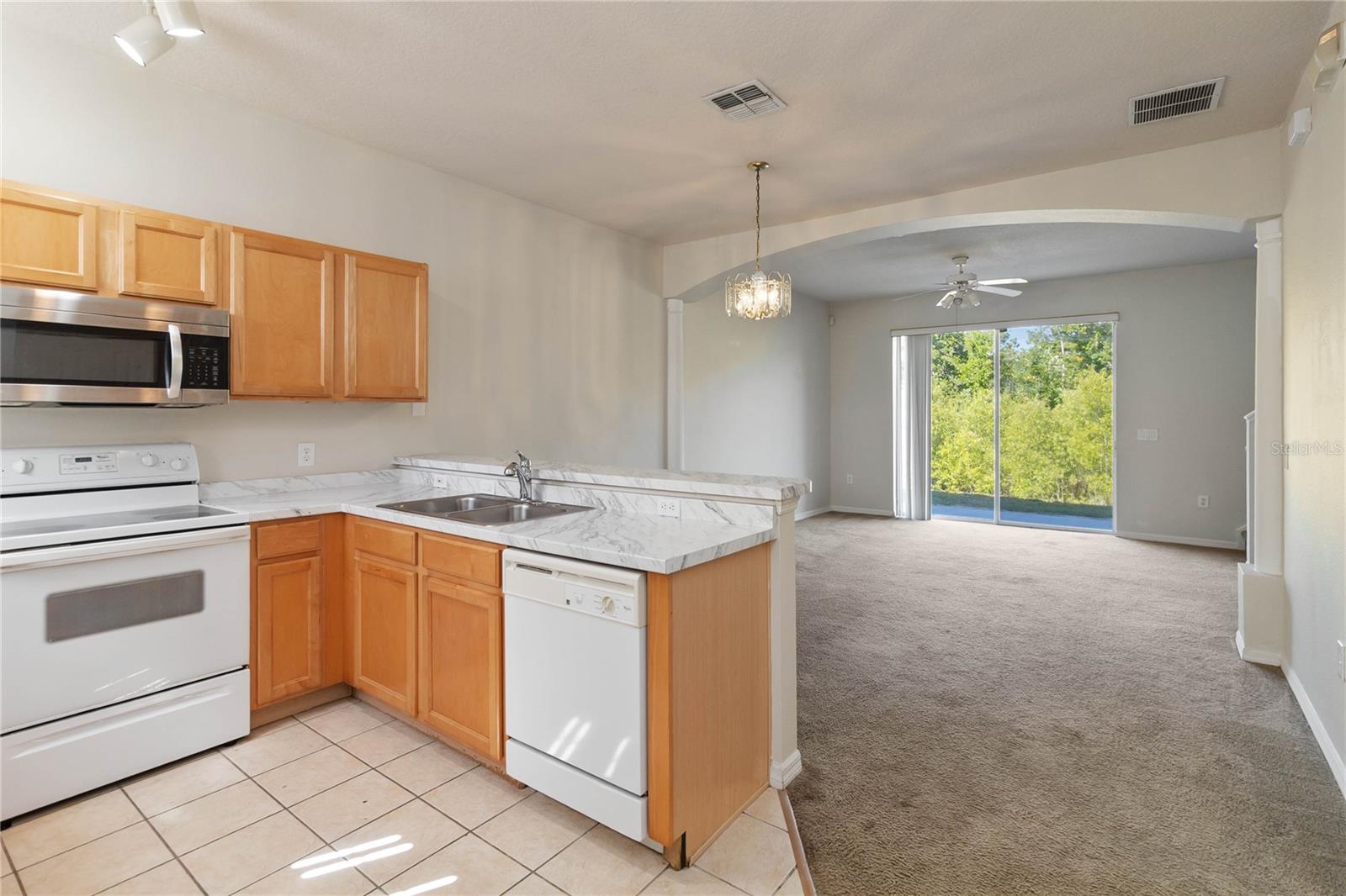 214 MONROE CIR, DAVENPORT, FL, 33896