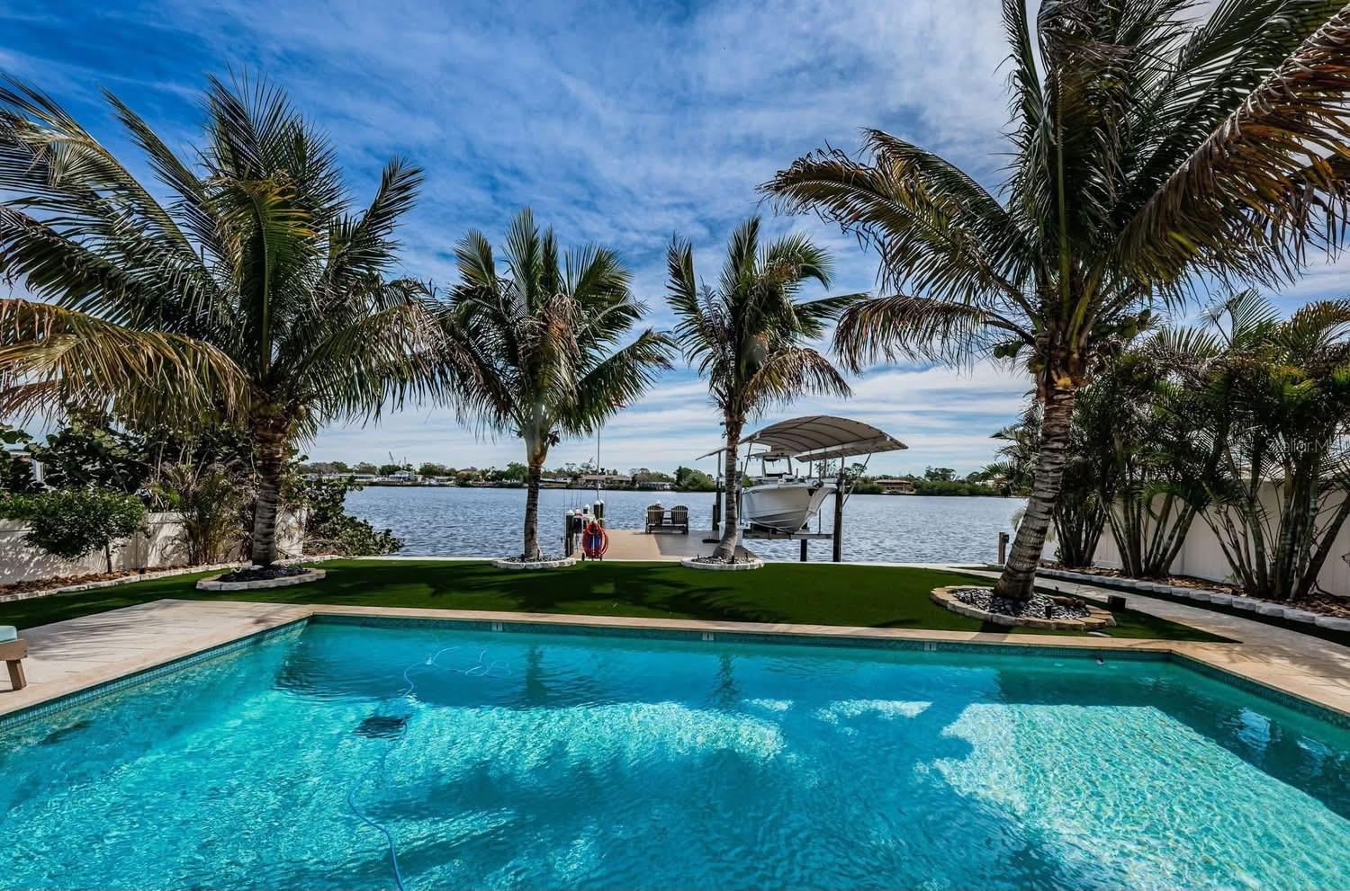 658 BAYSHORE DR, TARPON SPRINGS, FL, 34689