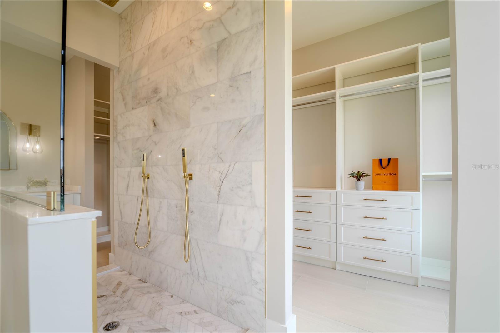 4414 W LAWN AVE, TAMPA, FL, 33611