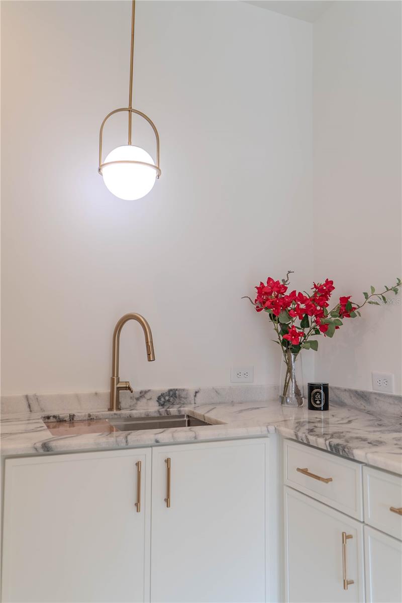 4414 W LAWN AVE, TAMPA, FL, 33611