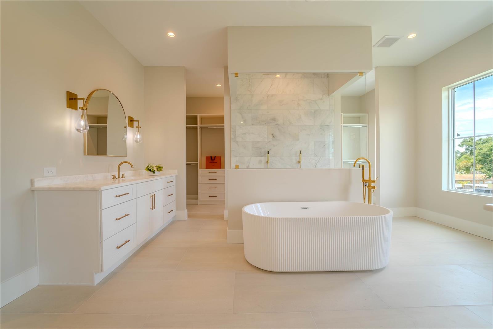 4414 W LAWN AVE, TAMPA, FL, 33611