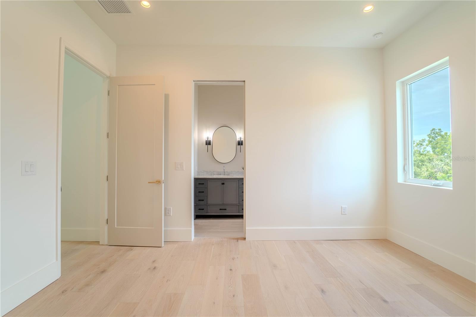 4414 W LAWN AVE, TAMPA, FL, 33611