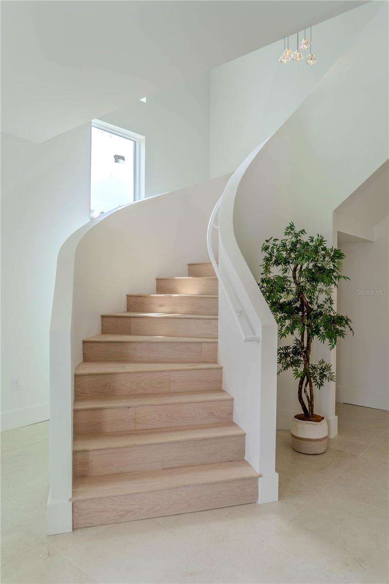 4414 W LAWN AVE, TAMPA, FL, 33611