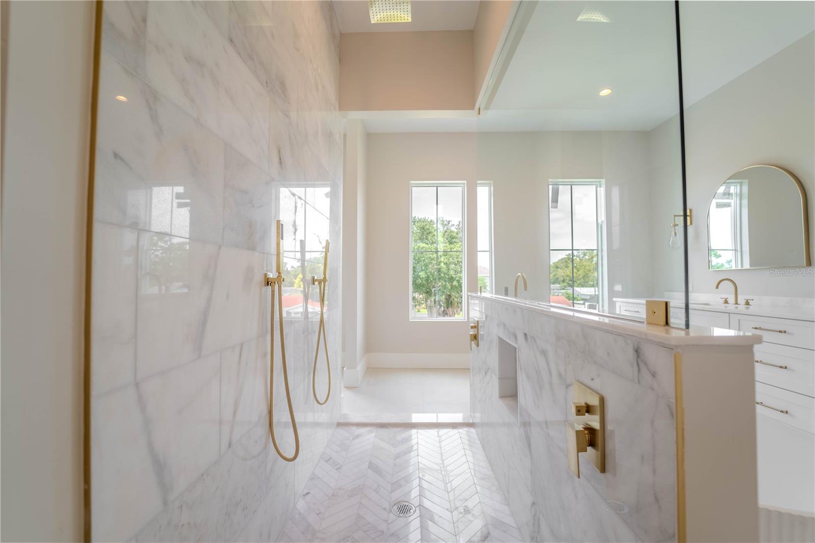 4414 W LAWN AVE, TAMPA, FL, 33611