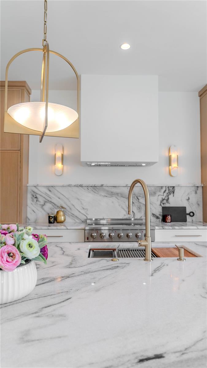 4414 W LAWN AVE, TAMPA, FL, 33611