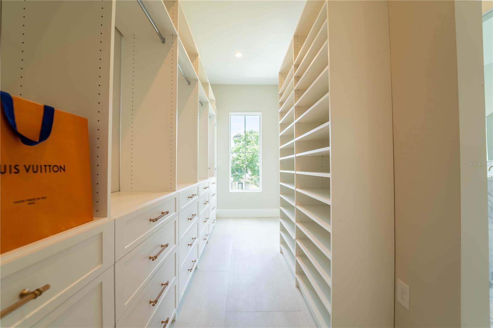 4414 W LAWN AVE, TAMPA, FL, 33611