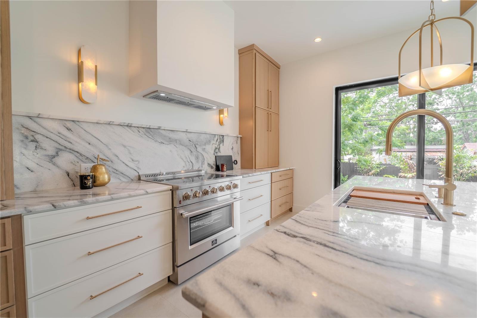 4414 W LAWN AVE, TAMPA, FL, 33611