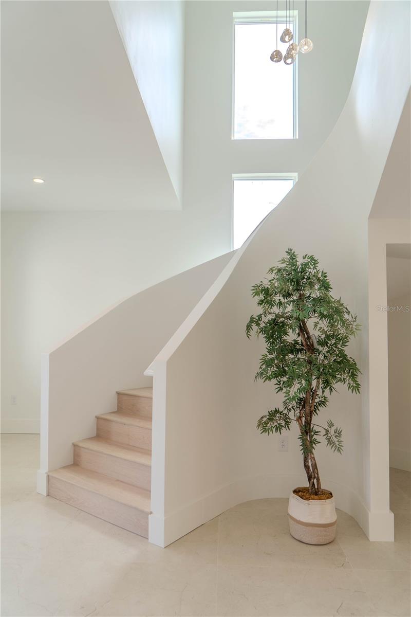 4414 W LAWN AVE, TAMPA, FL, 33611