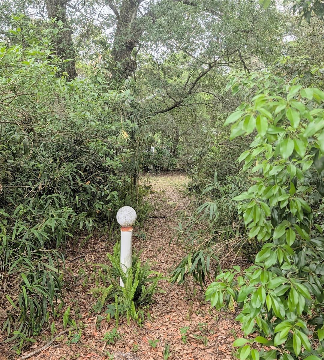 2025 LARCHMONT DR, DELAND, FL, 32724