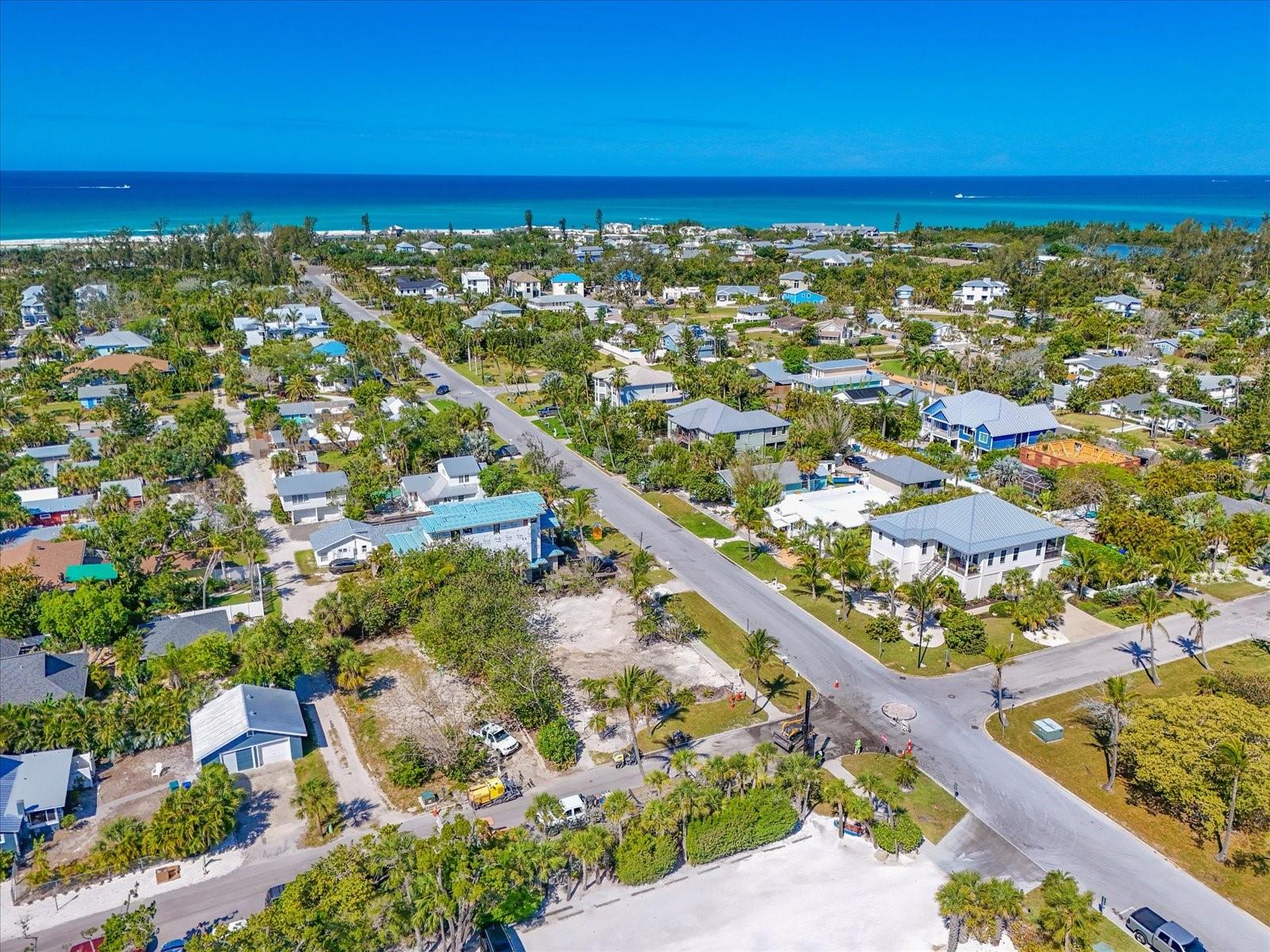 720 BROADWAY ST, LONGBOAT KEY, FL, 34228