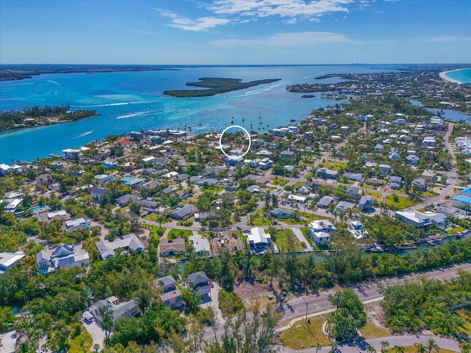 720 BROADWAY ST, LONGBOAT KEY, FL, 34228