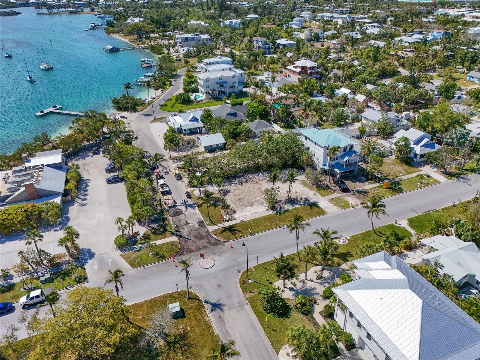 720 BROADWAY ST, LONGBOAT KEY, FL, 34228