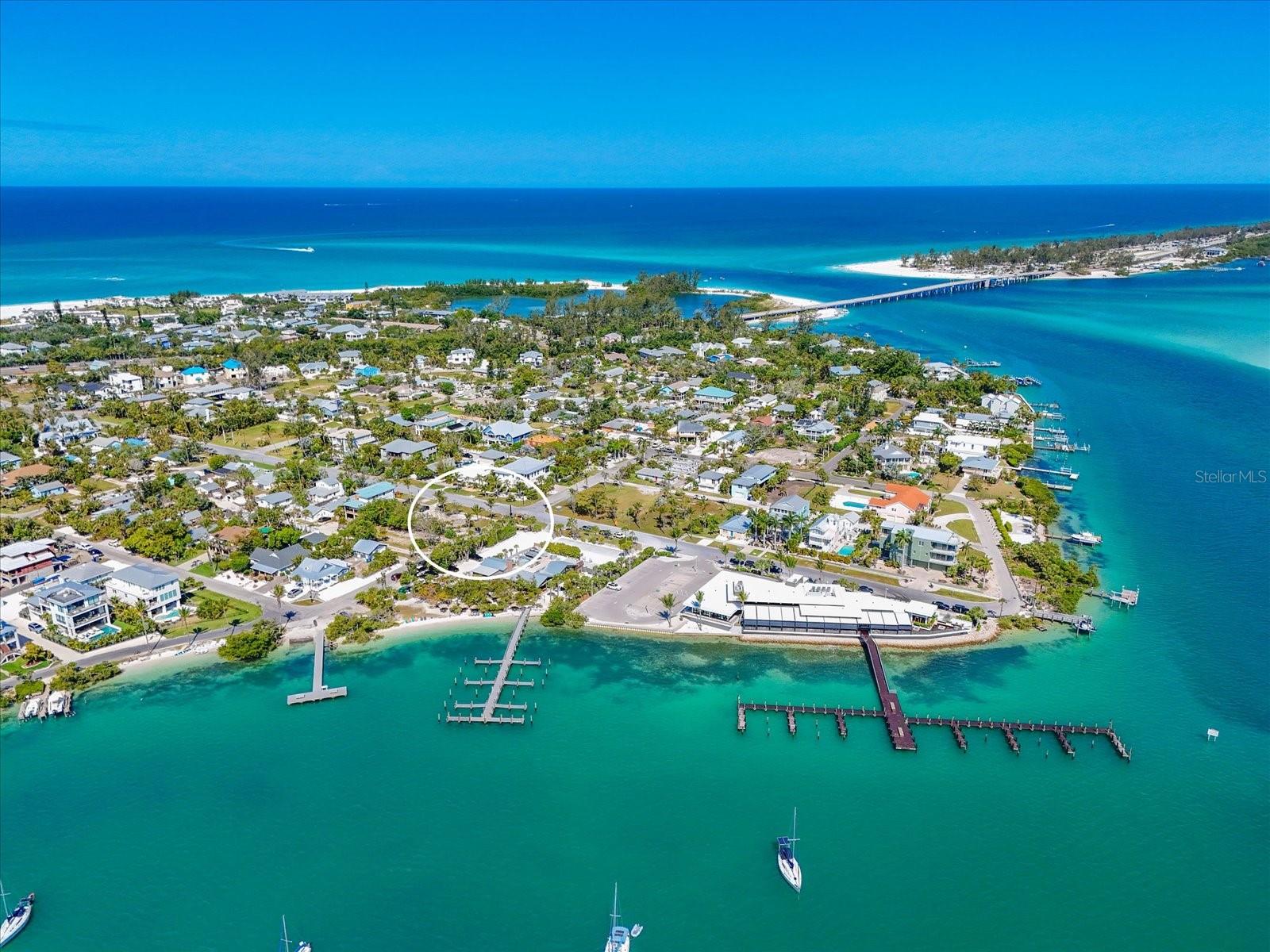 720 BROADWAY ST, LONGBOAT KEY, FL, 34228