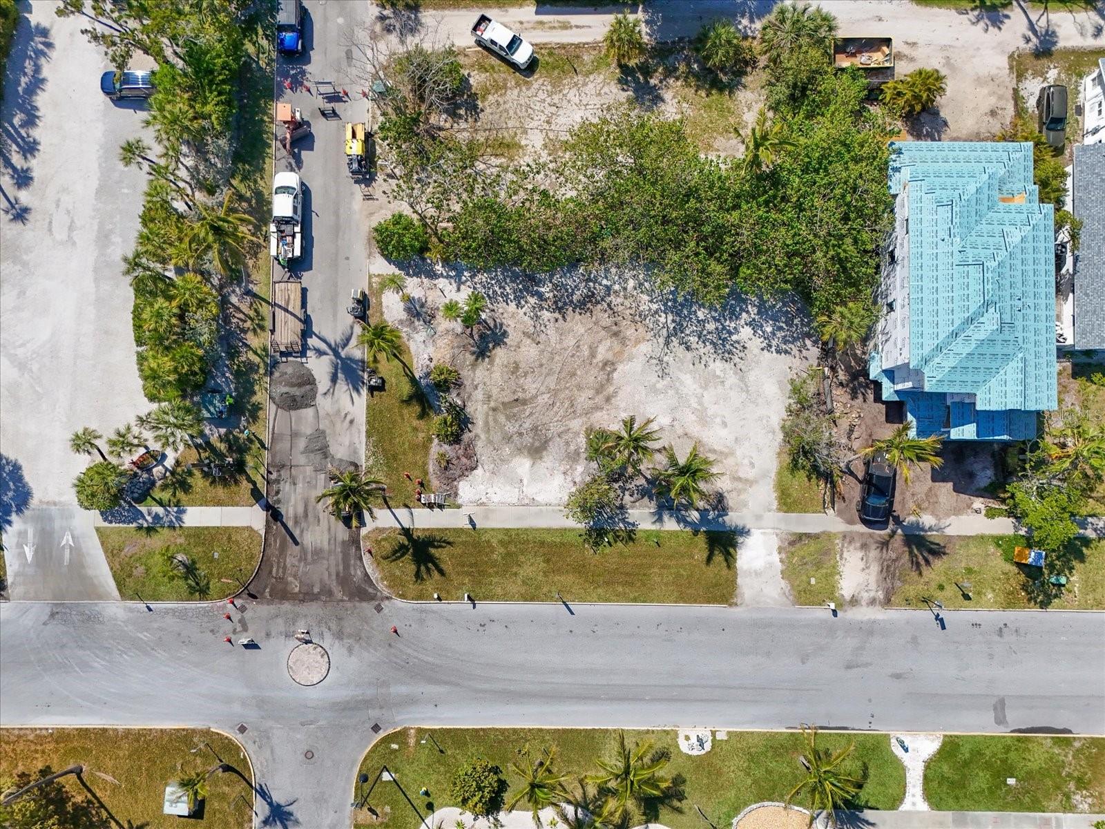 720 BROADWAY ST, LONGBOAT KEY, FL, 34228