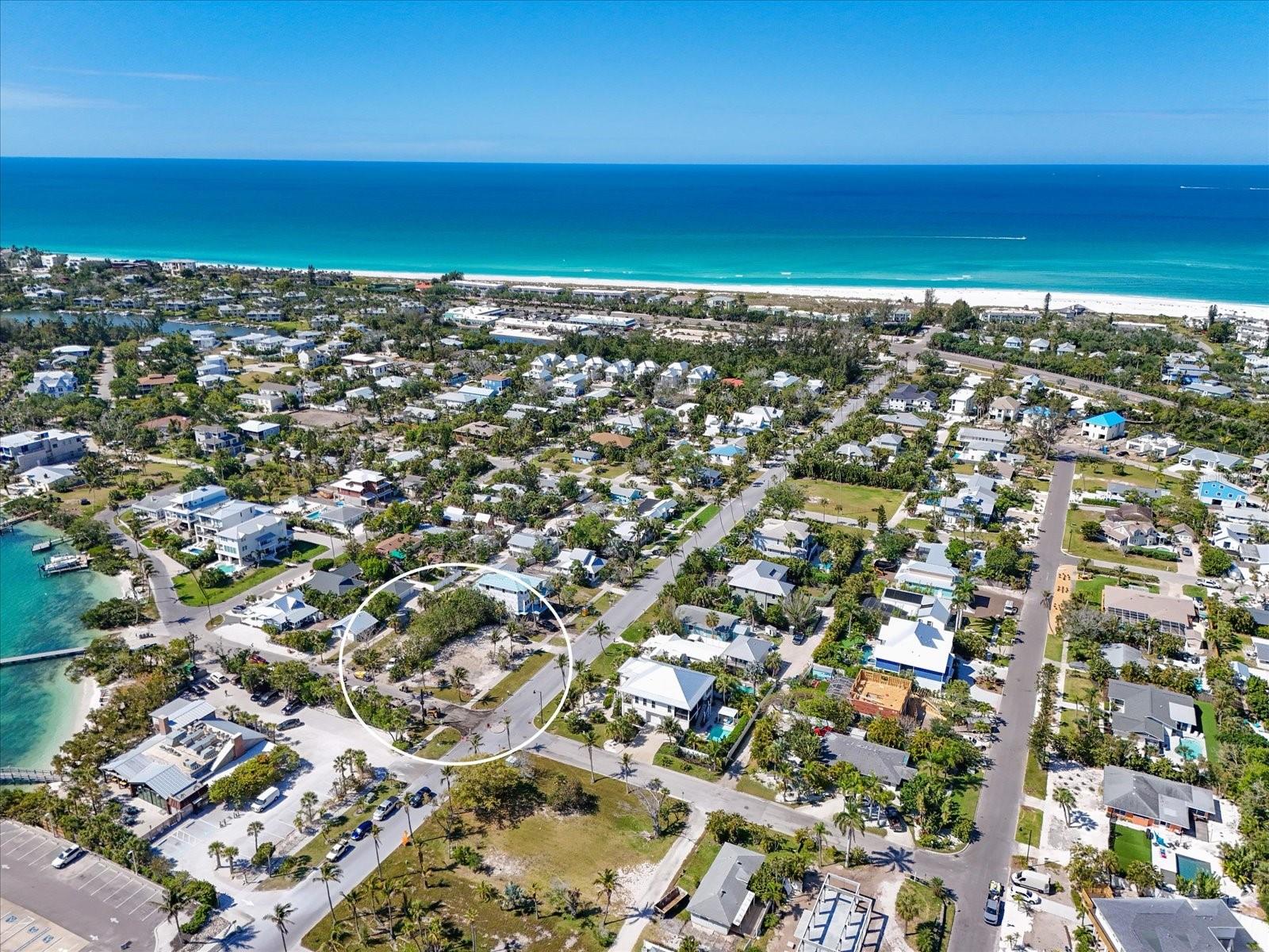 720 BROADWAY ST, LONGBOAT KEY, FL, 34228