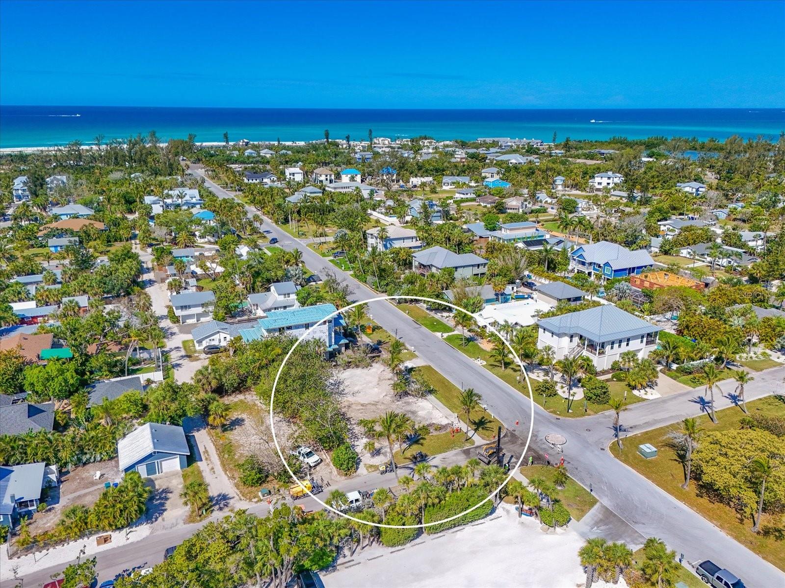 720 BROADWAY ST, LONGBOAT KEY, FL, 34228