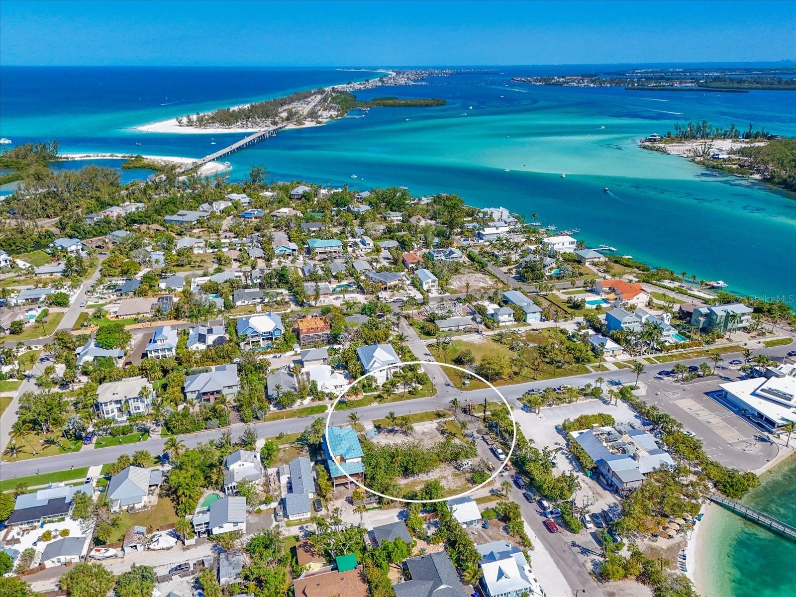 720 BROADWAY ST, LONGBOAT KEY, FL, 34228