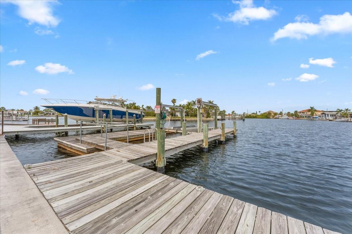 3747 FLORAMAR TER, NEW PORT RICHEY, FL, 34652