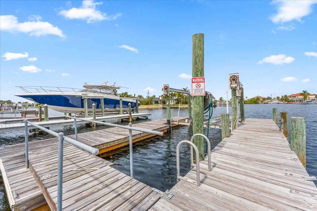 3747 FLORAMAR TER, NEW PORT RICHEY, FL, 34652