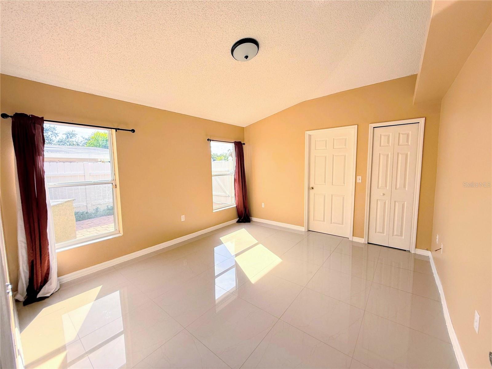 2075 4TH AVE SW, VERO BEACH, FL, 32962