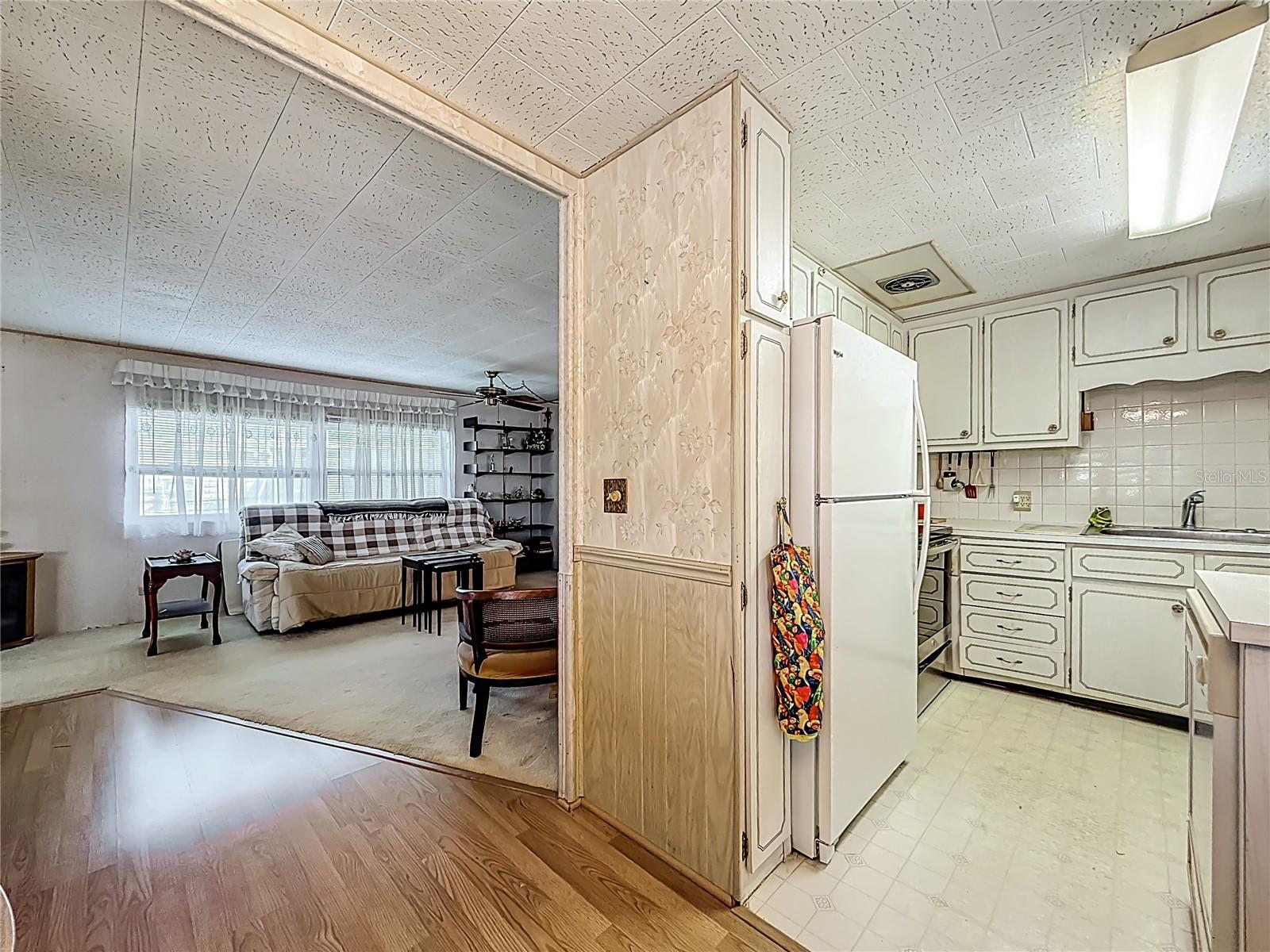 10178 N LAKE DR #45, LARGO, FL, 33773