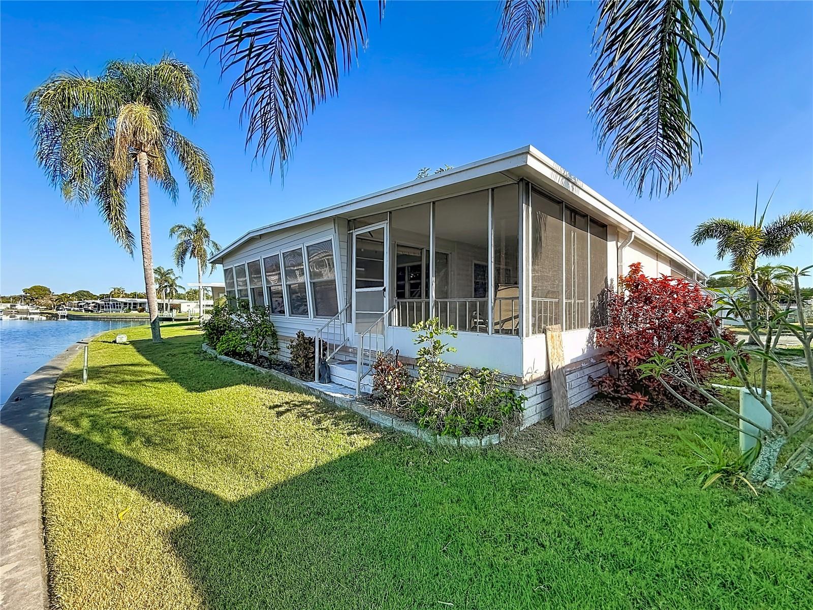 10178 N LAKE DR #45, LARGO, FL, 33773