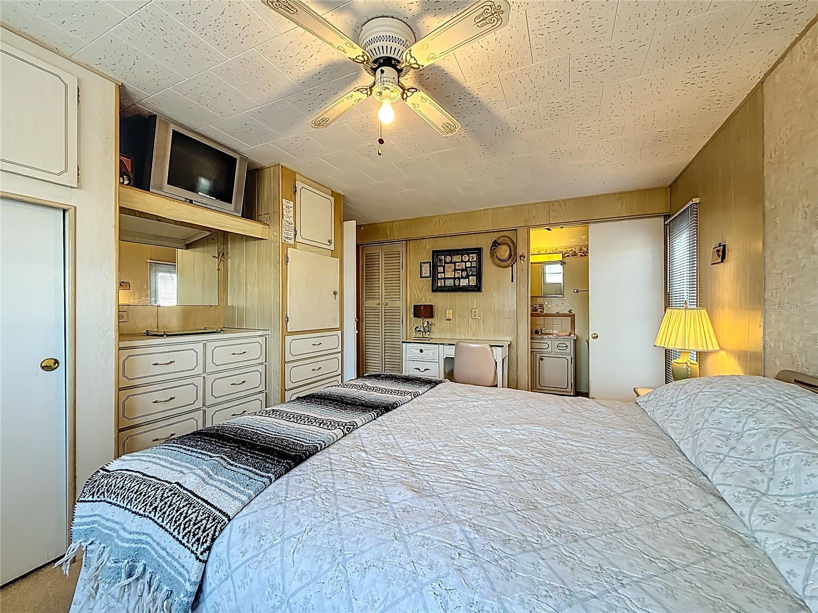 10178 N LAKE DR #45, LARGO, FL, 33773