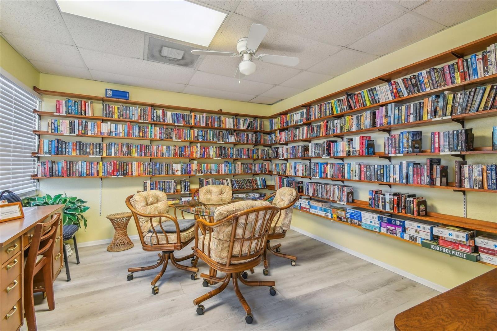 10178 N LAKE DR #45, LARGO, FL, 33773