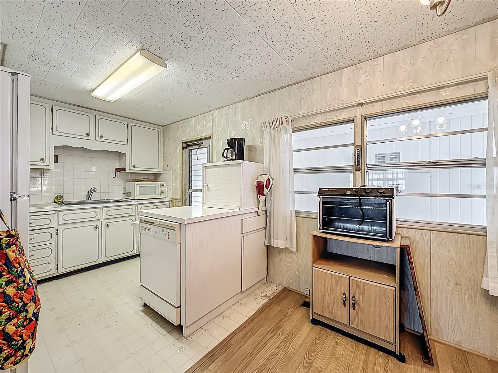 10178 N LAKE DR #45, LARGO, FL, 33773