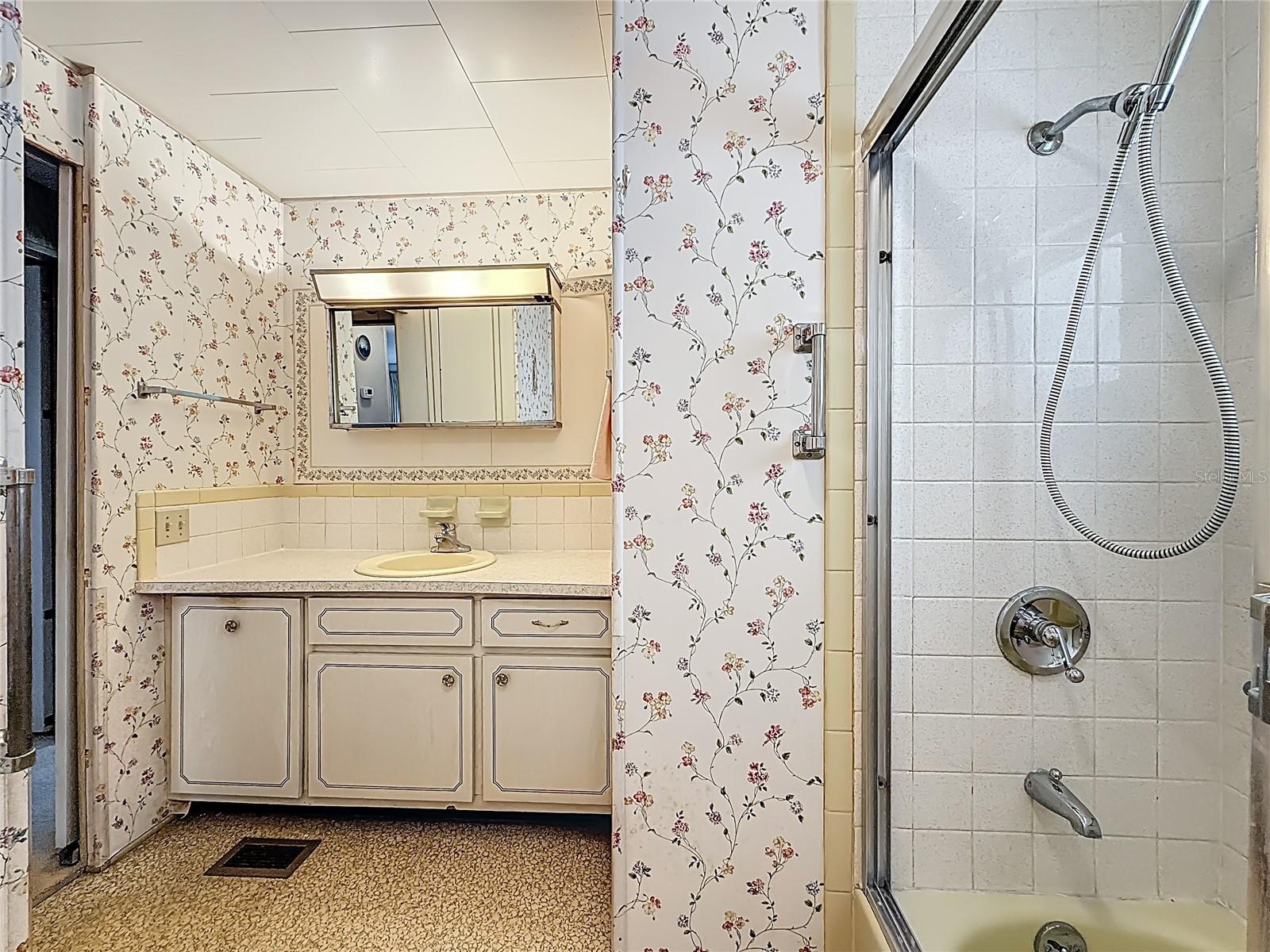 10178 N LAKE DR #45, LARGO, FL, 33773