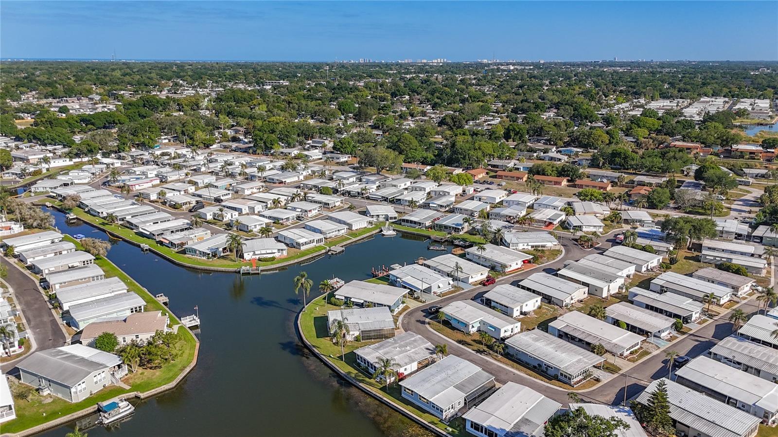 10178 N LAKE DR #45, LARGO, FL, 33773