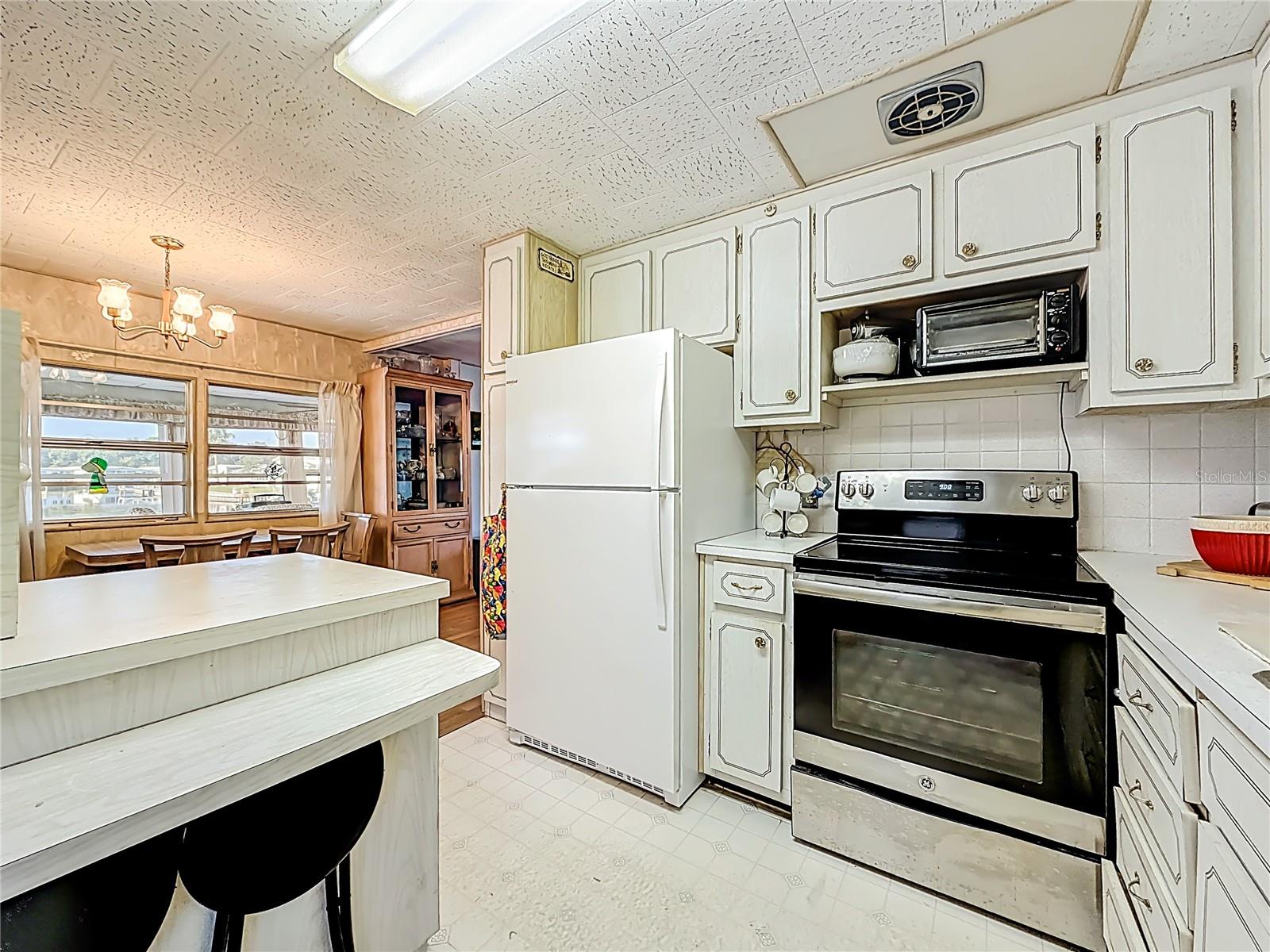 10178 N LAKE DR #45, LARGO, FL, 33773