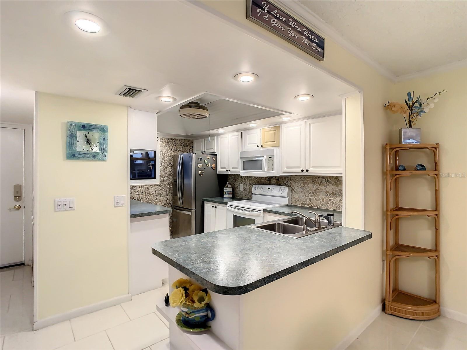 18304 GULF BLVD #116, REDINGTON SHORES, FL, 33708