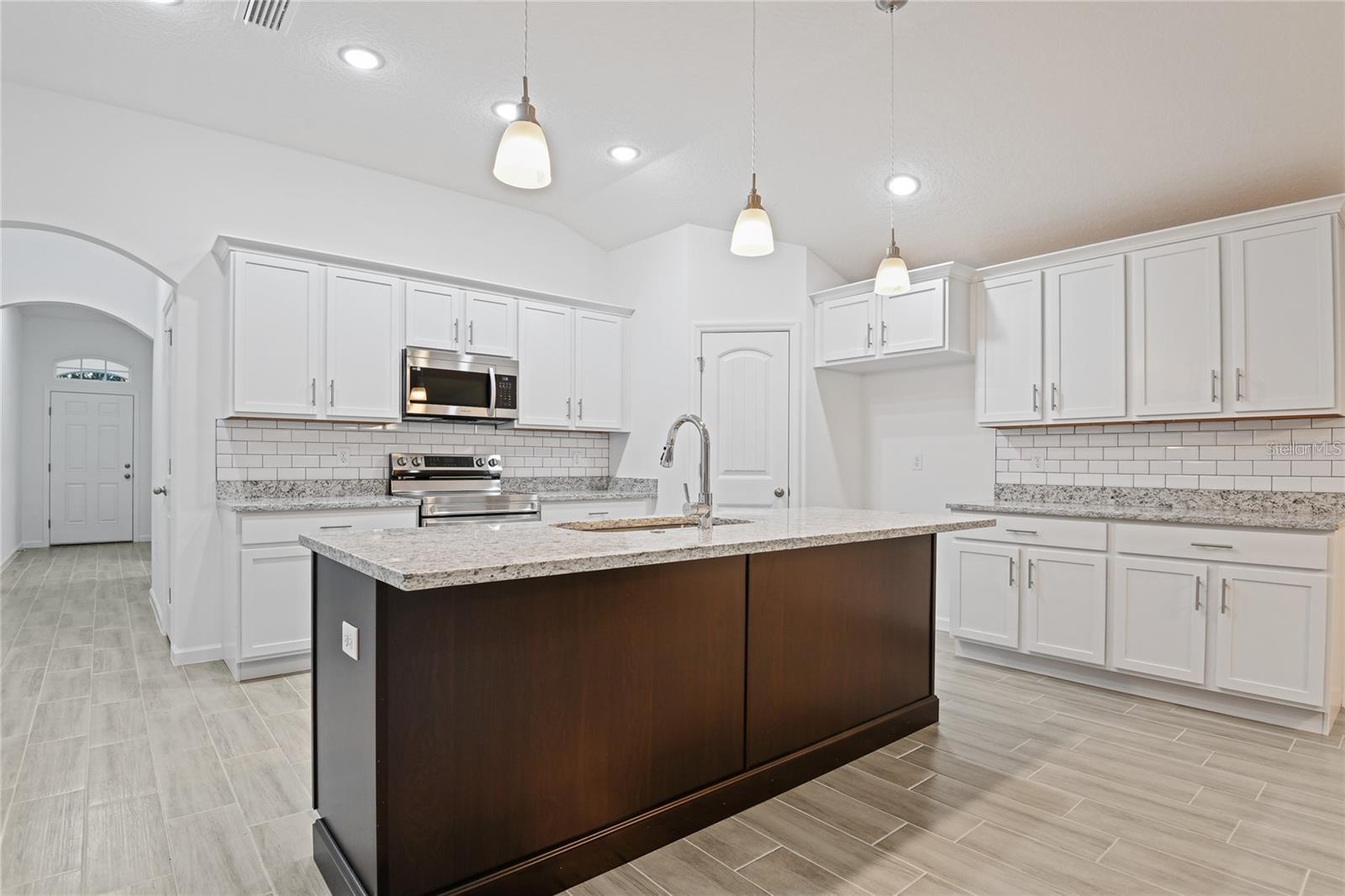 1409 HILLSBOROUGH WAY, KISSIMMEE, FL, 34759