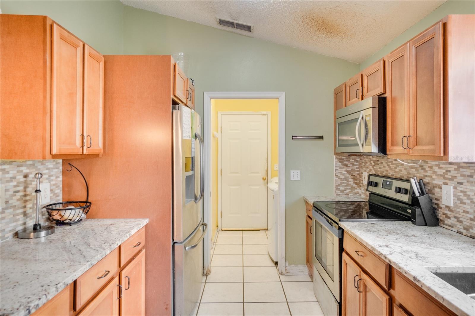 220 BAY ST, APOPKA, FL, 32712