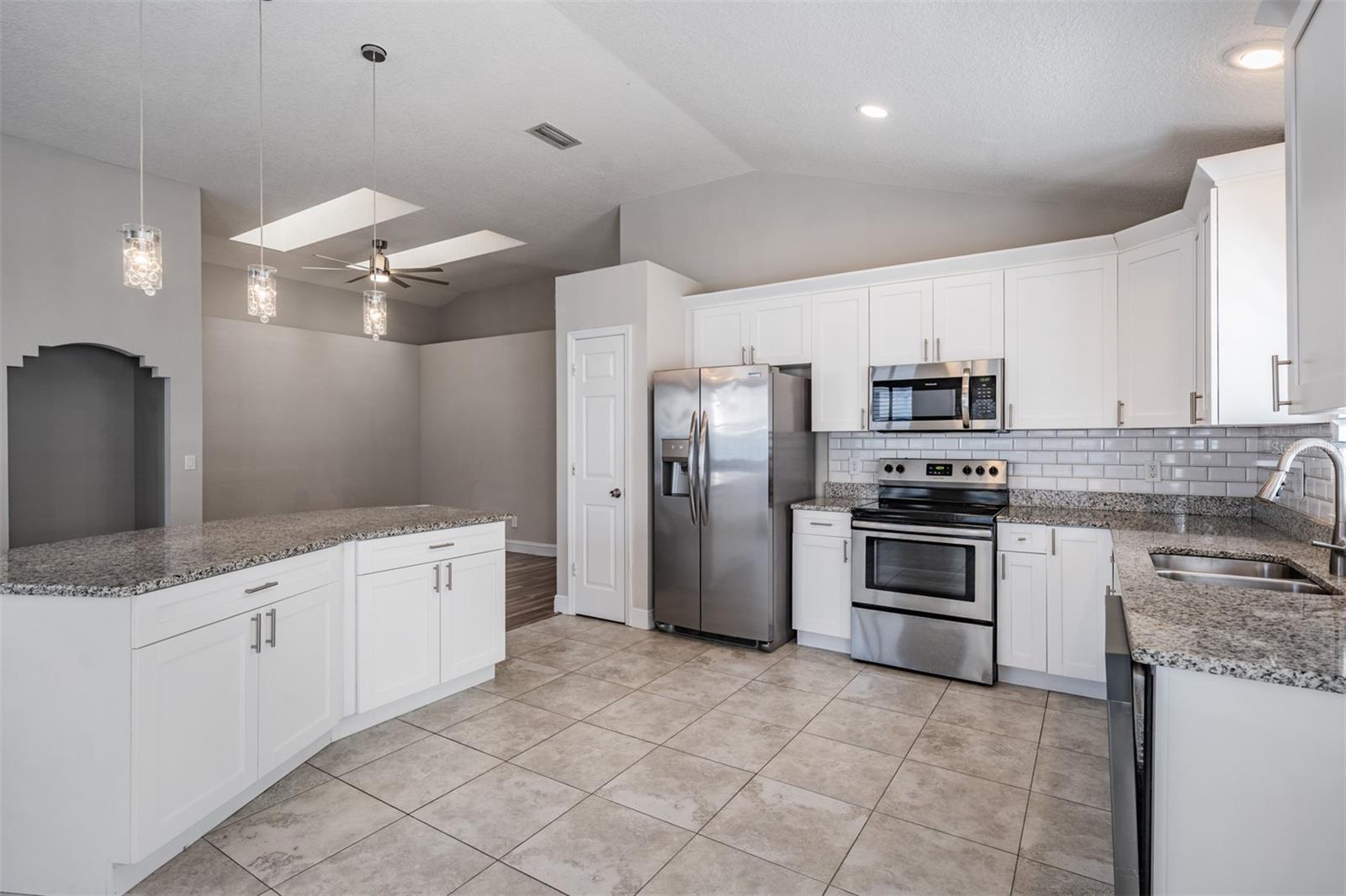 2315 LYNCREST CT, VALRICO, FL, 33596